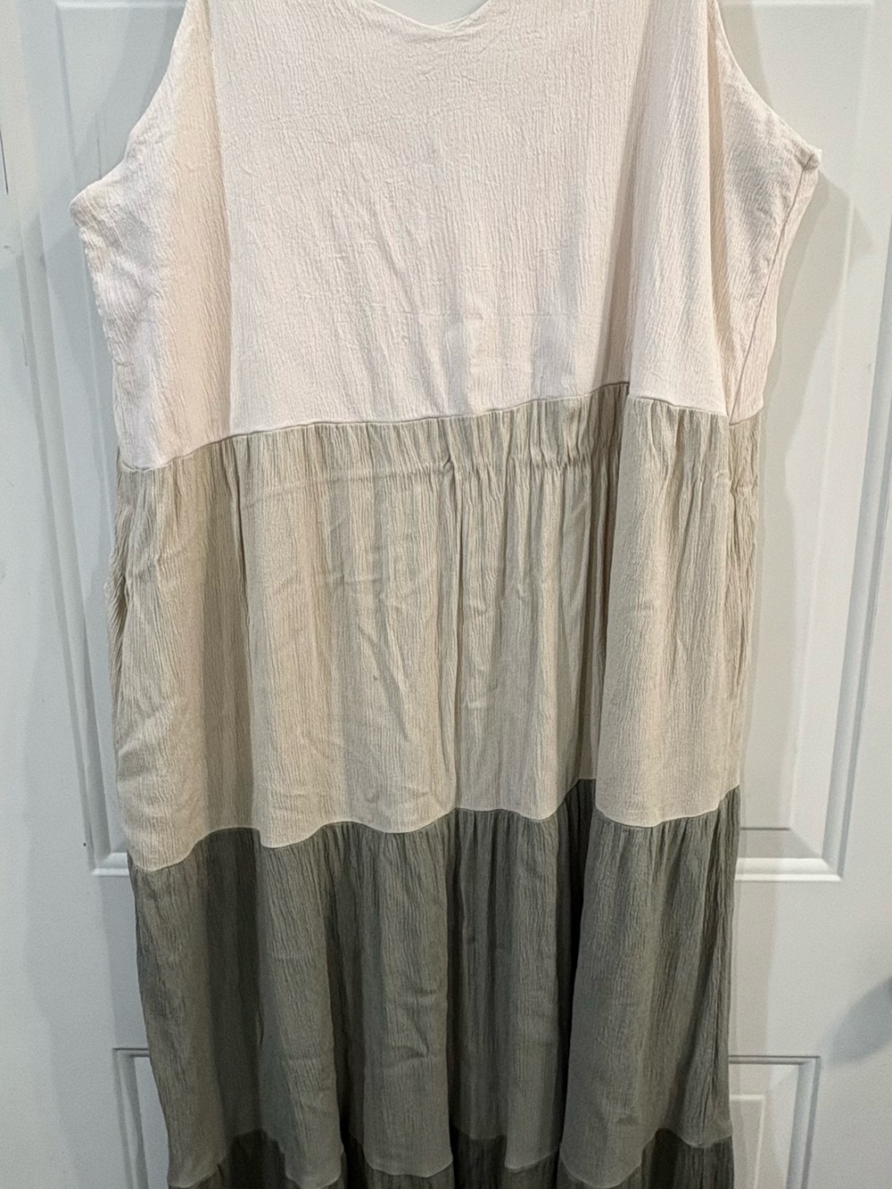 Final Touch Sleeveless Tiered Maxi Dress in Cream and Black Label